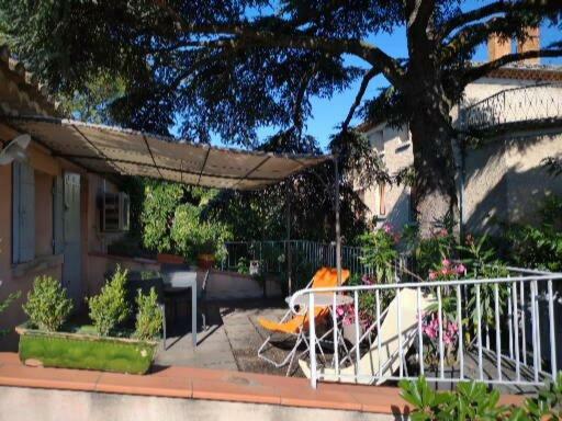 카르팡트라 Maison De Ville Aux Couleurs Provencales. 빌라 외부 사진
